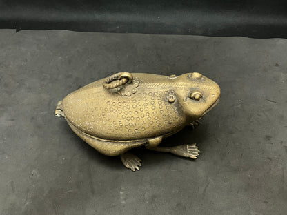 Vintage bronze cast Frog treasure box