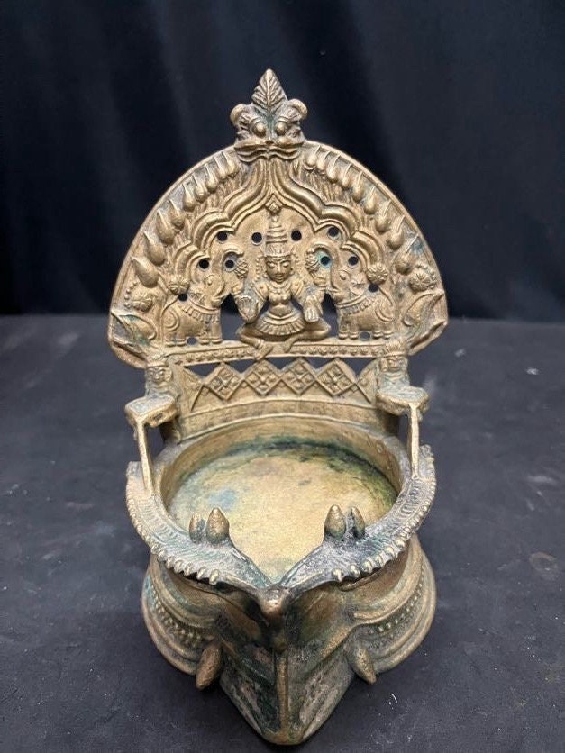 Vintage bronze cast Gajalakshmi oil lamp deepa