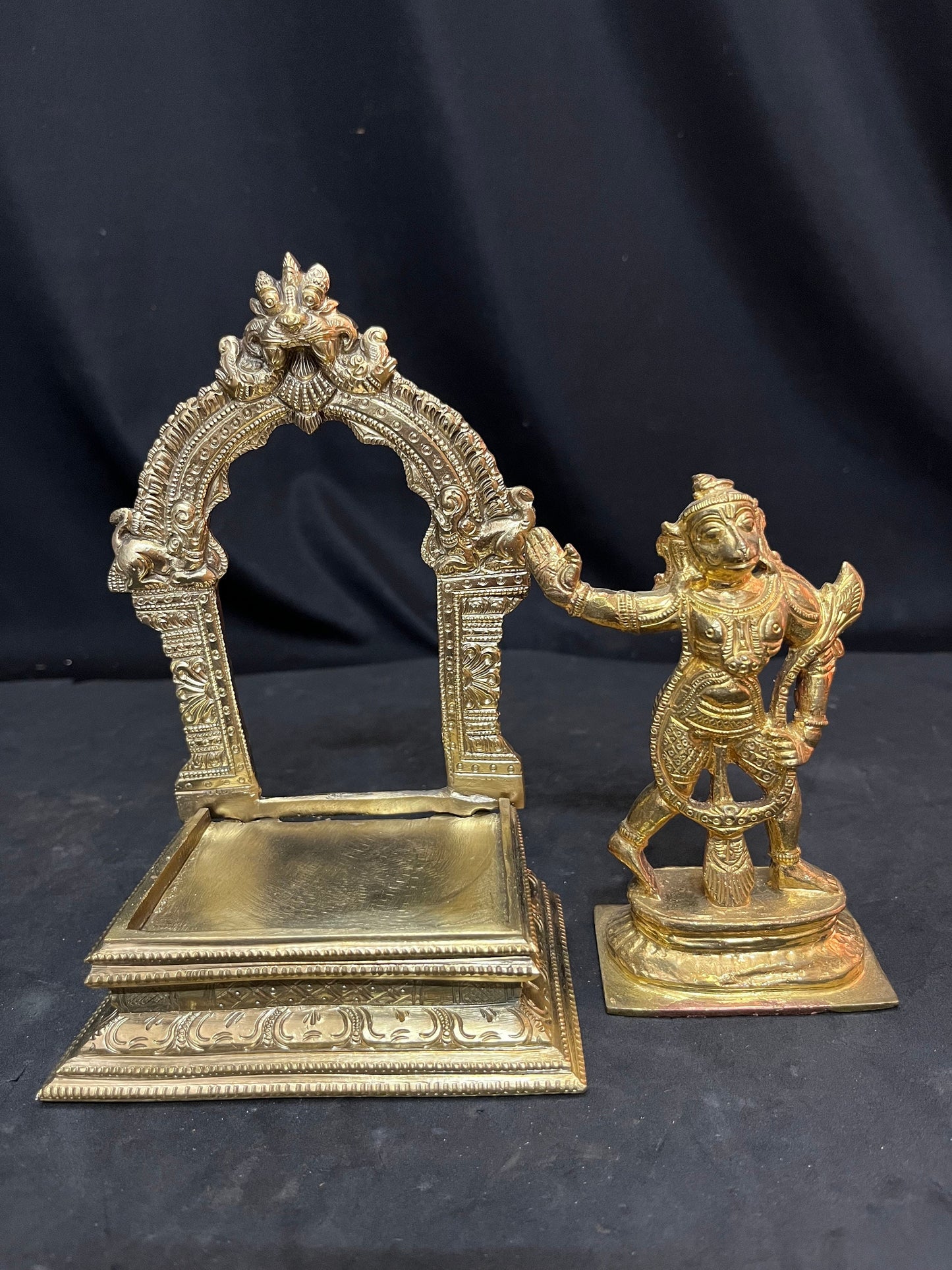 Panchaloha casted Hanuman on a peeta prabhavali