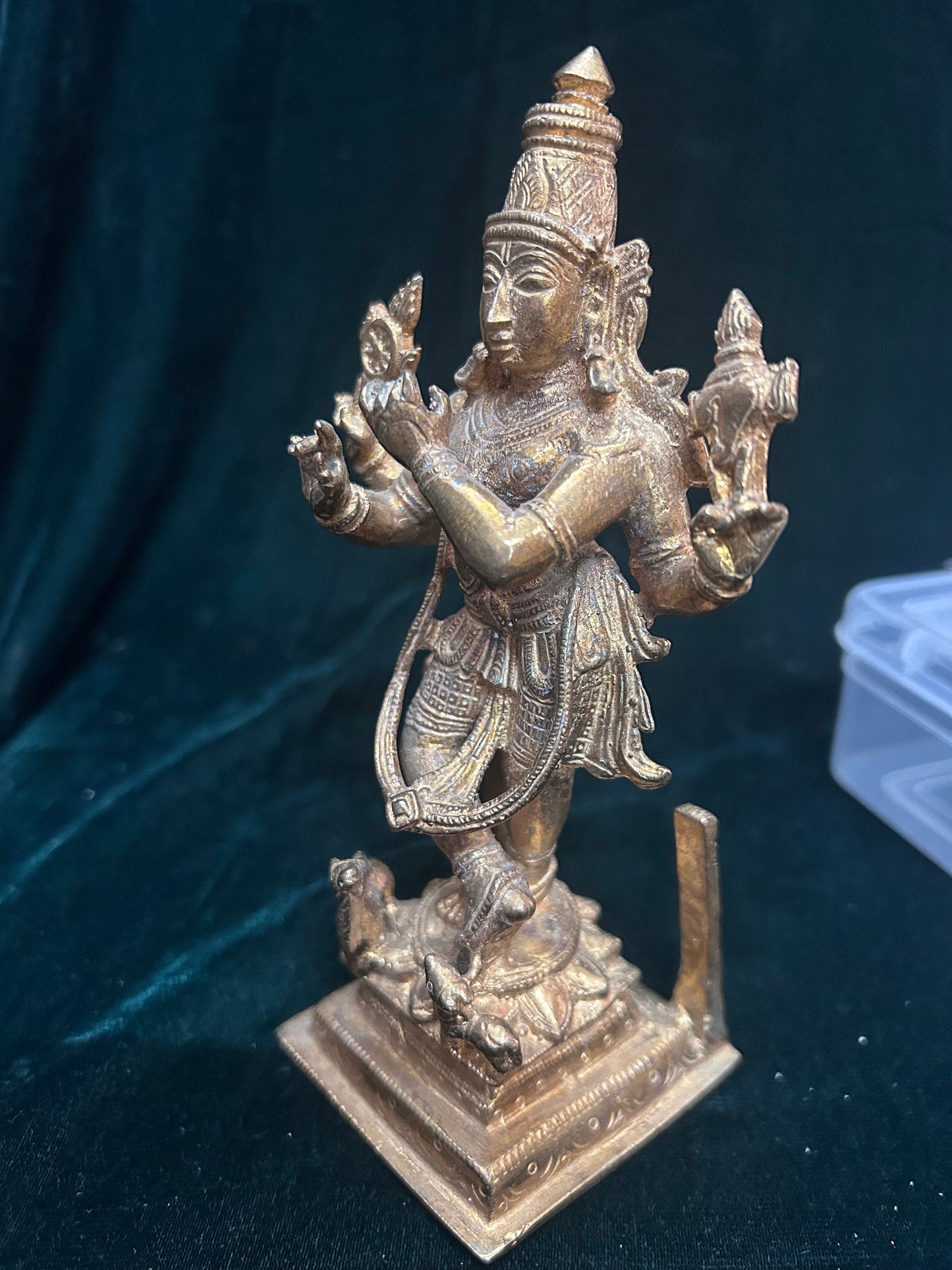 Prasiddh copper idols present copper idol of chaturbuja venugopala krishna