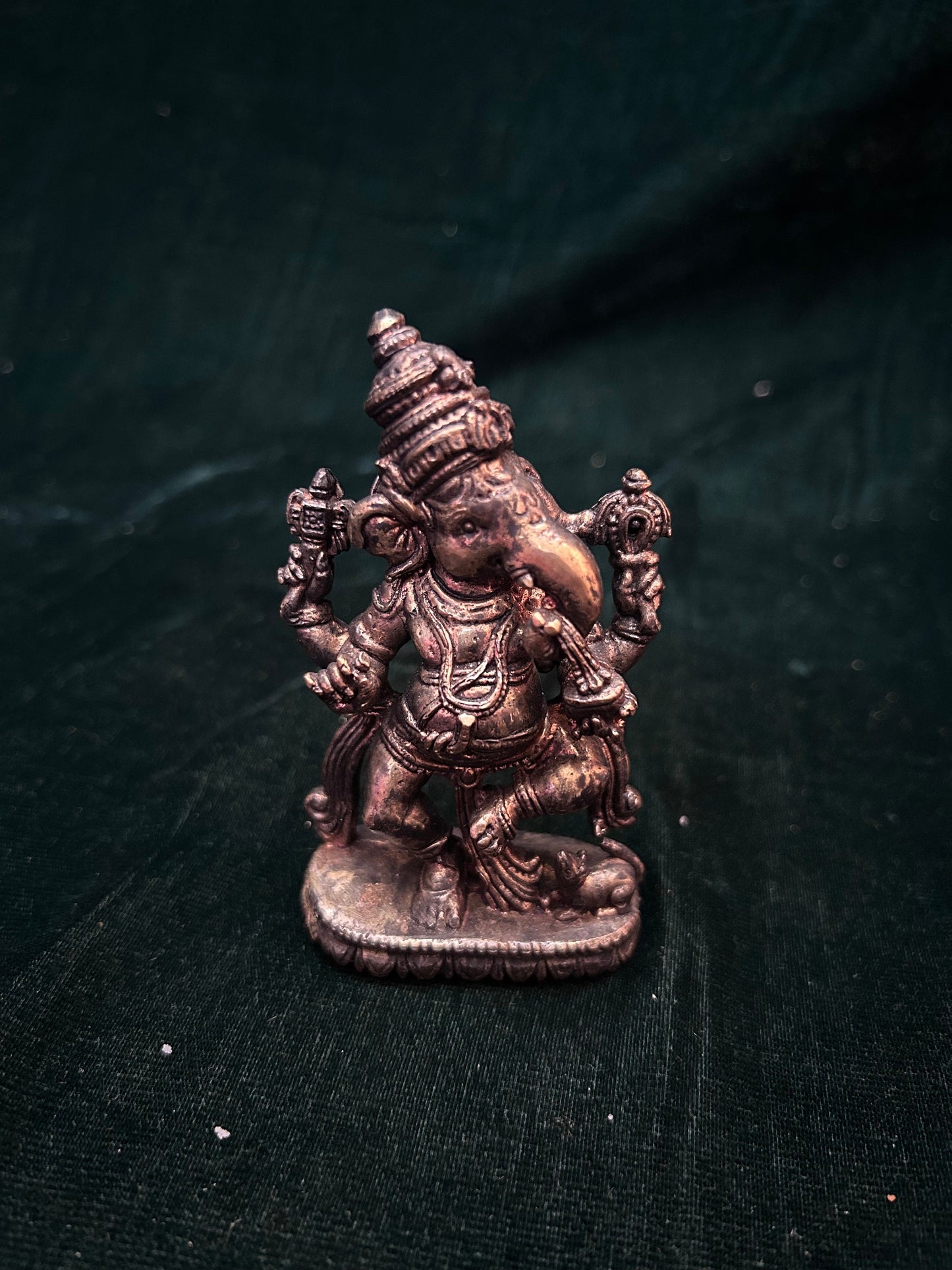 Prasiddh copper idols presents Antique polished Narthana Ganapati dancing Ganesha Vinayaka / Natya Ganesha