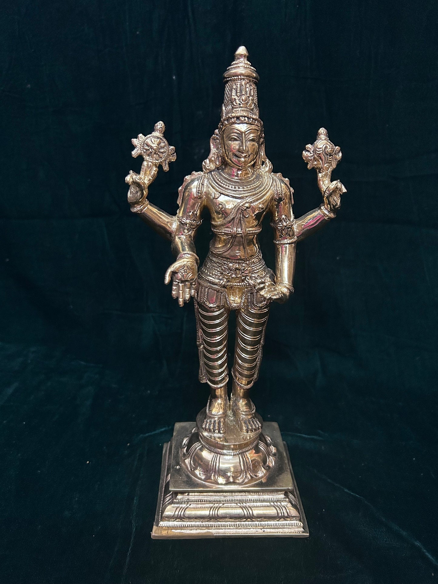 Fine handcrafted Panchaloha idol of Sri Srinivasa Swamy ,Venkateshwara swamy