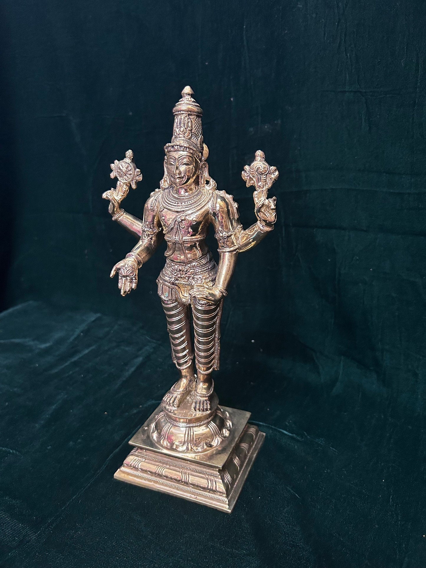 Fine handcrafted Panchaloha idol of Sri Srinivasa Swamy ,Venkateshwara swamy