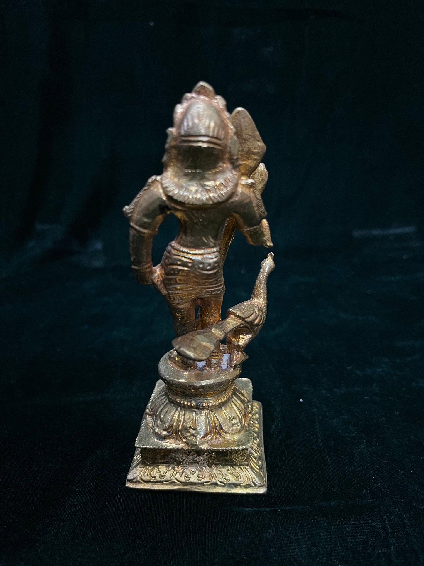 Prasiddh copper idols presents panchaloha idol of Muruga / skanda / karthikeya swamy