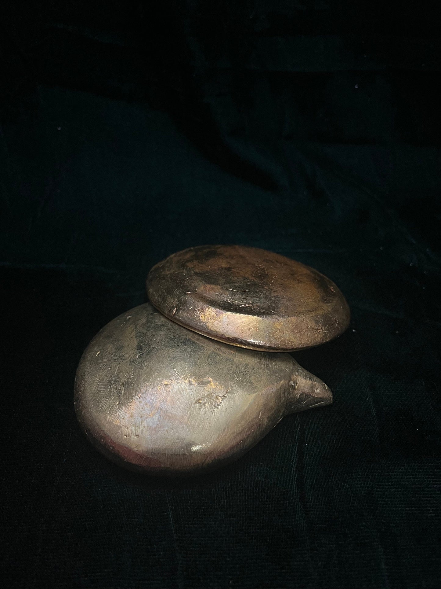 Prasiddh copper idols present Panchaloha lamp deepam ( pair) hanate deepa style , old pattern vintage style