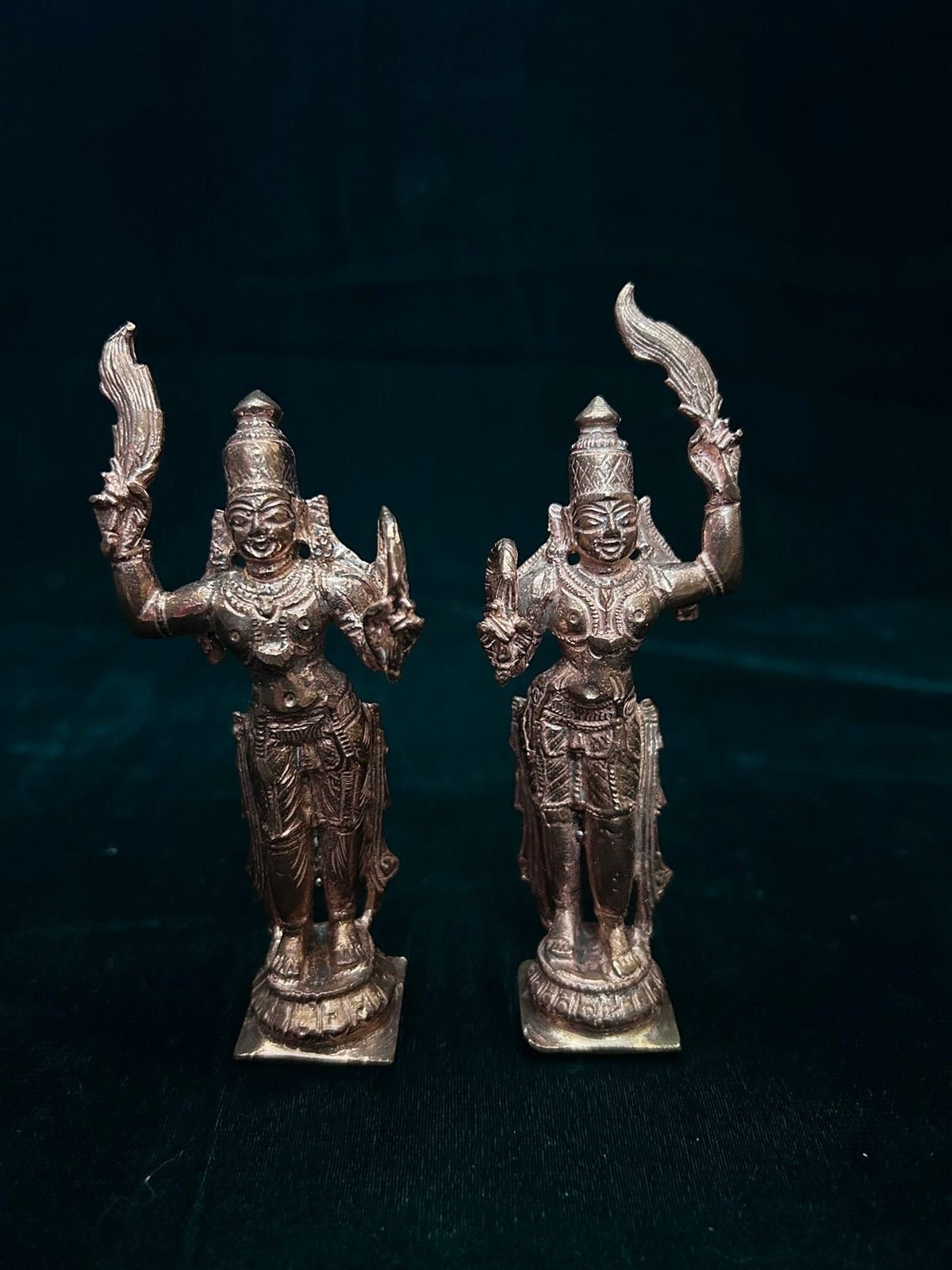 prasiddh copper idols present bharata shatrugna