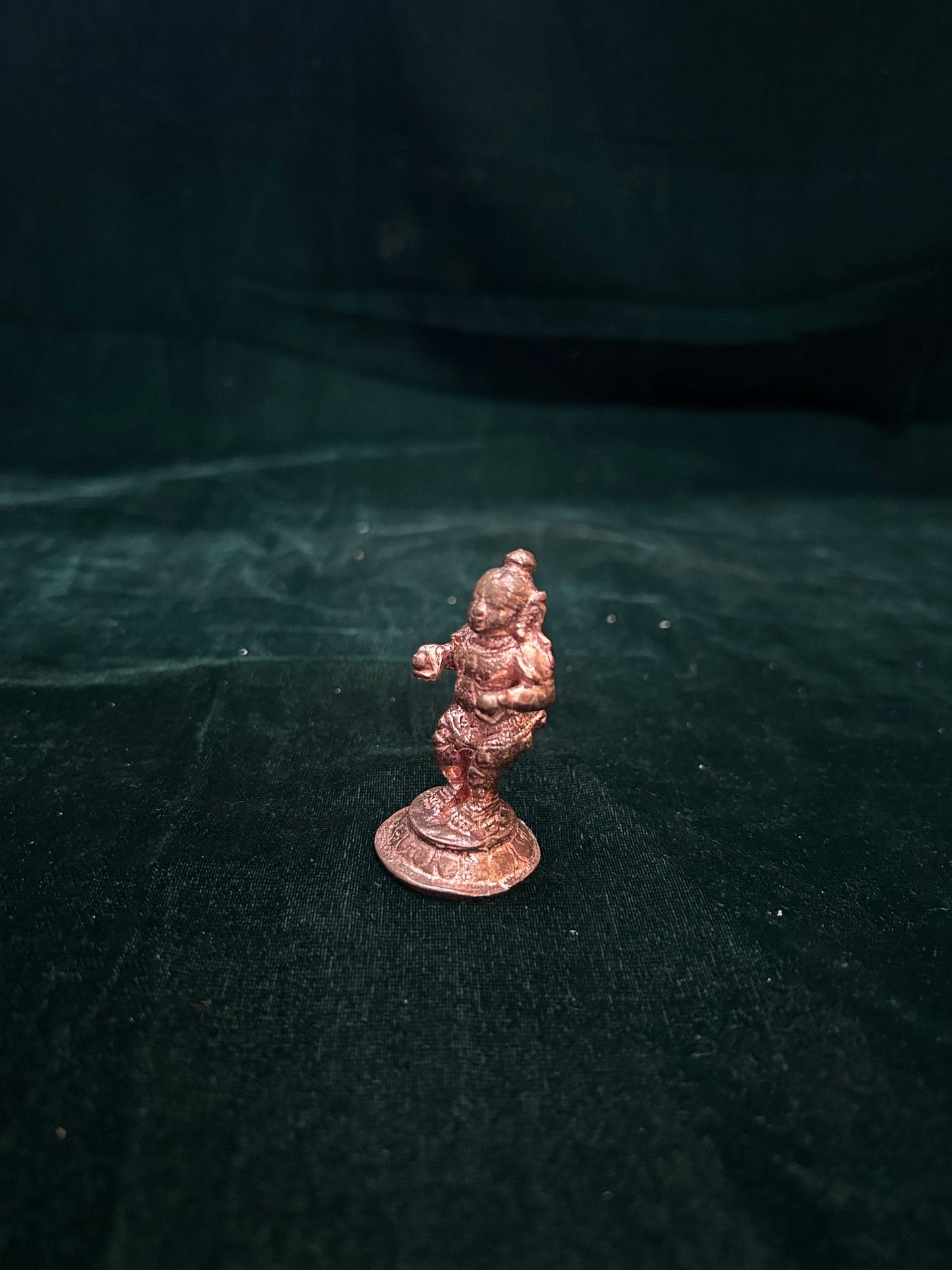 copper made minature doubble hand butter ball krishna