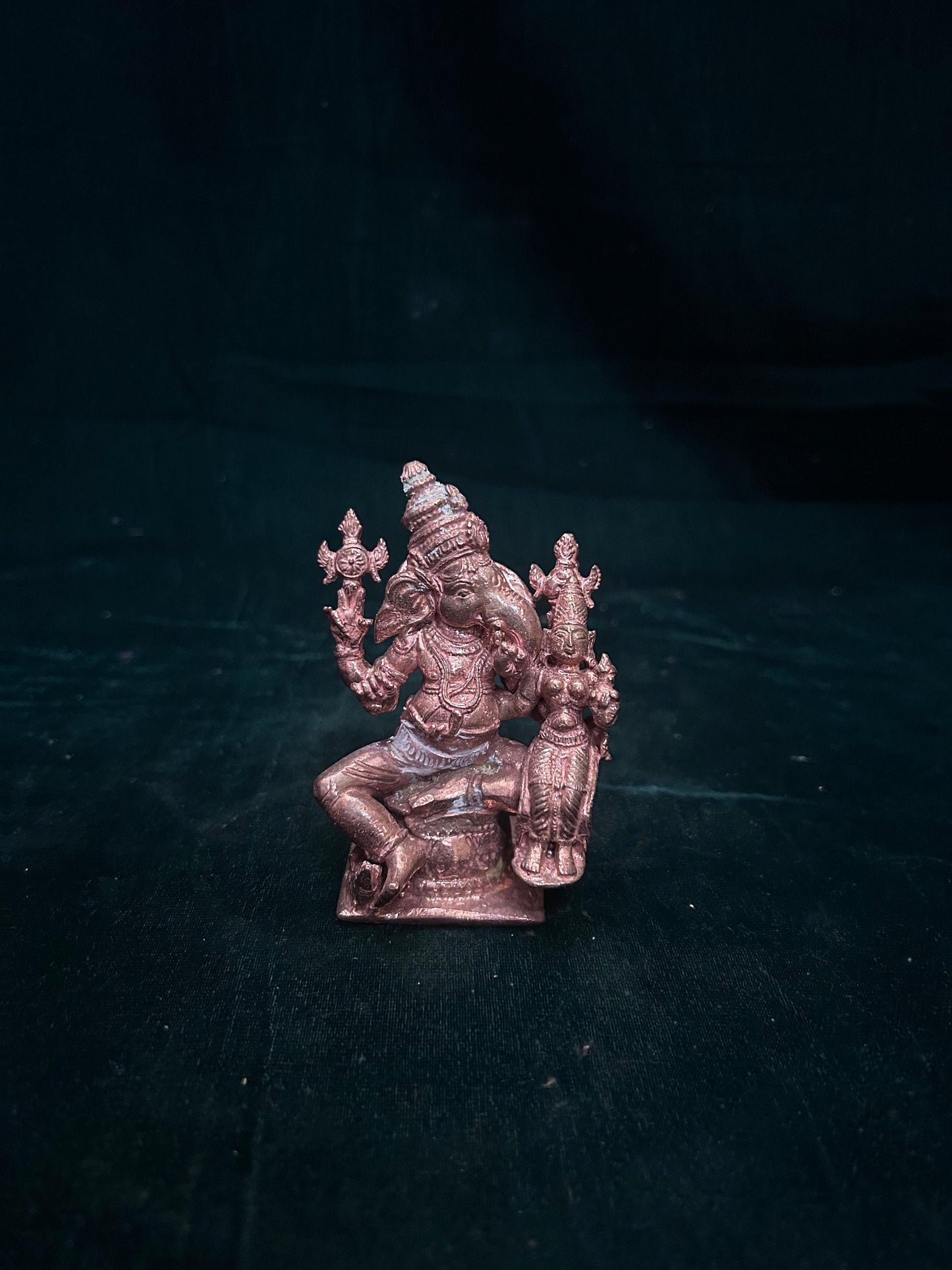 copper casted idol of chaturbuja ganesha / shakti ganesha