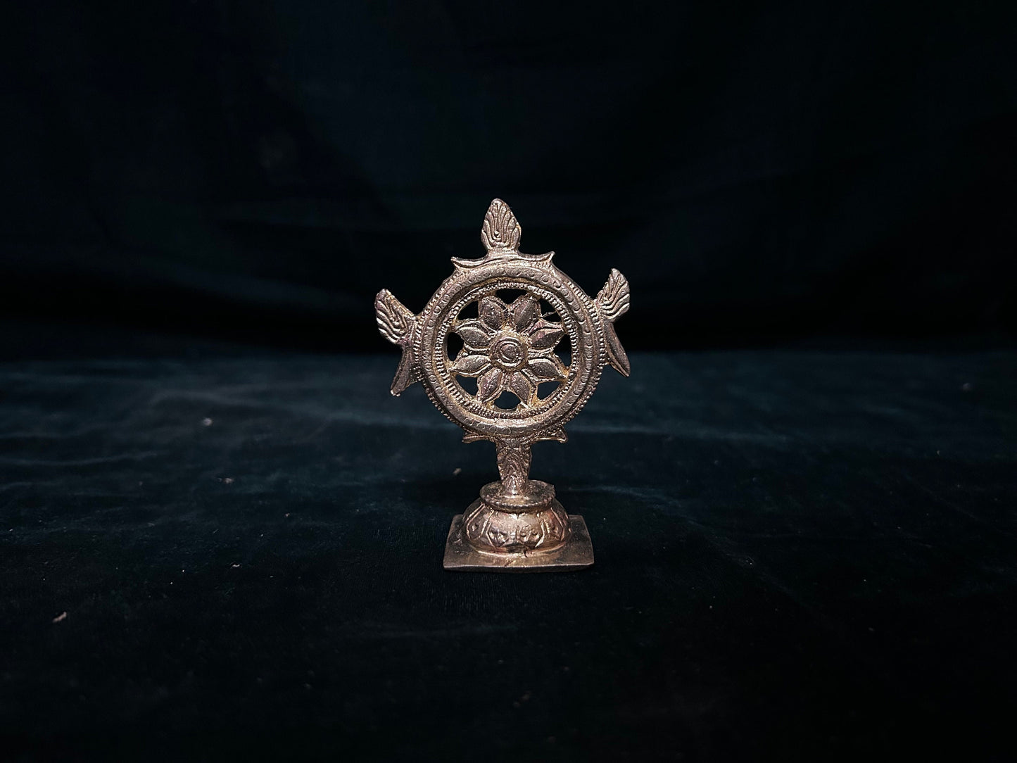 Prasiddh copper idol present panchaloha idol of sudarshana chakra