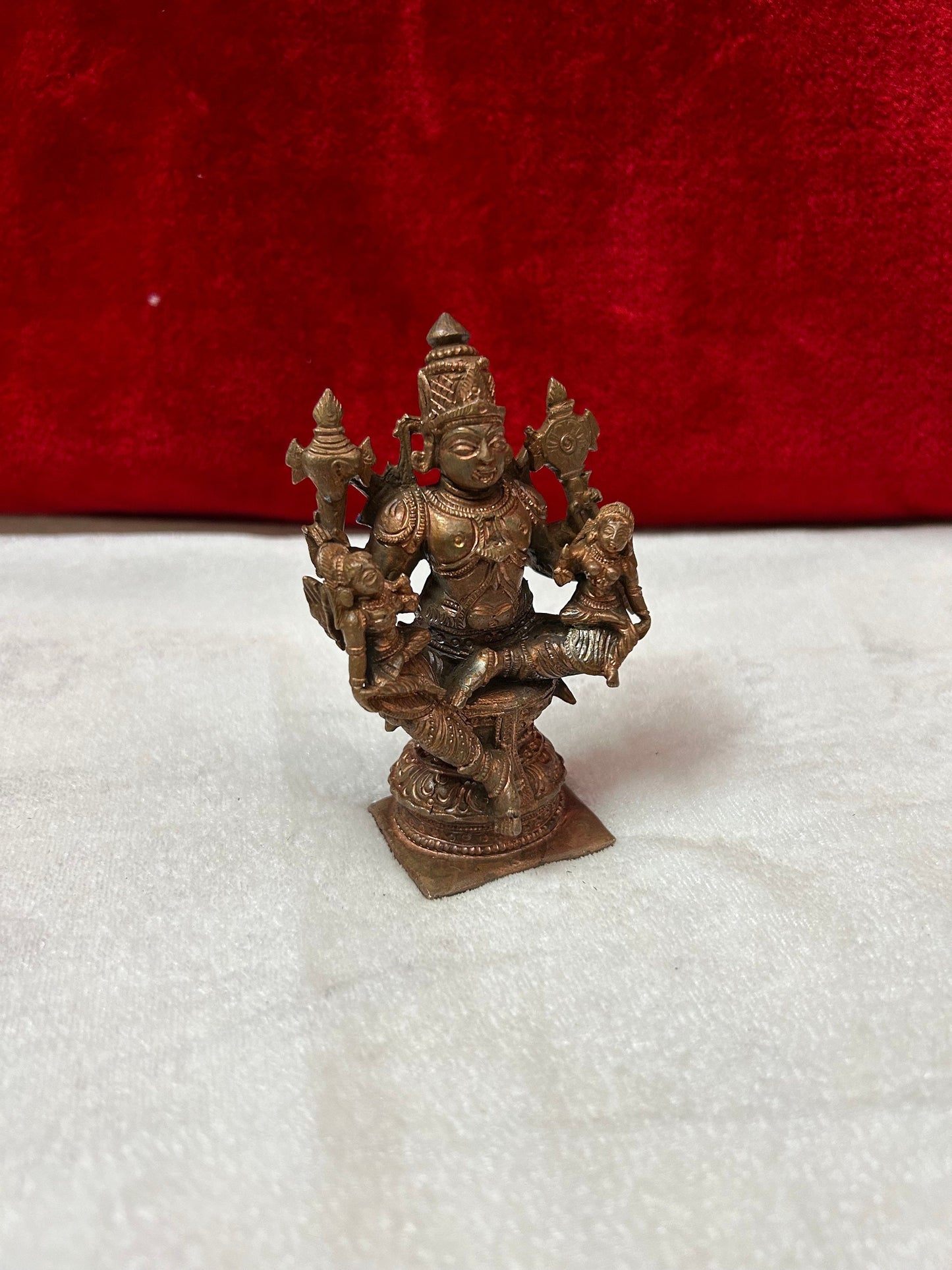 Copper made Vishnu with sreedevi bhudevi/ narayana with sreedevi bhudevi/ sreenivasa with lakshmi and padmavathi