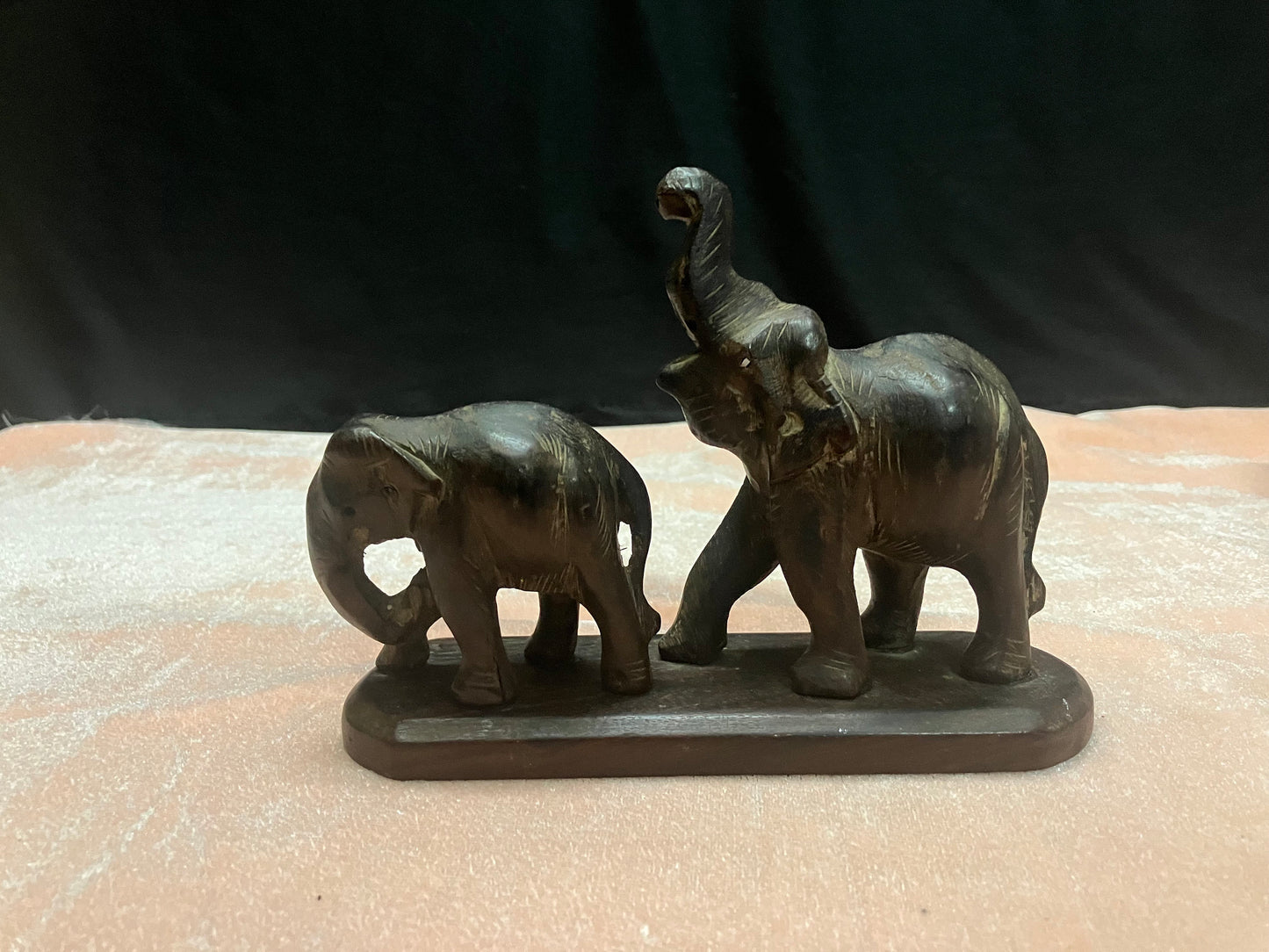 Vintage wooden rosewood elephants artefact