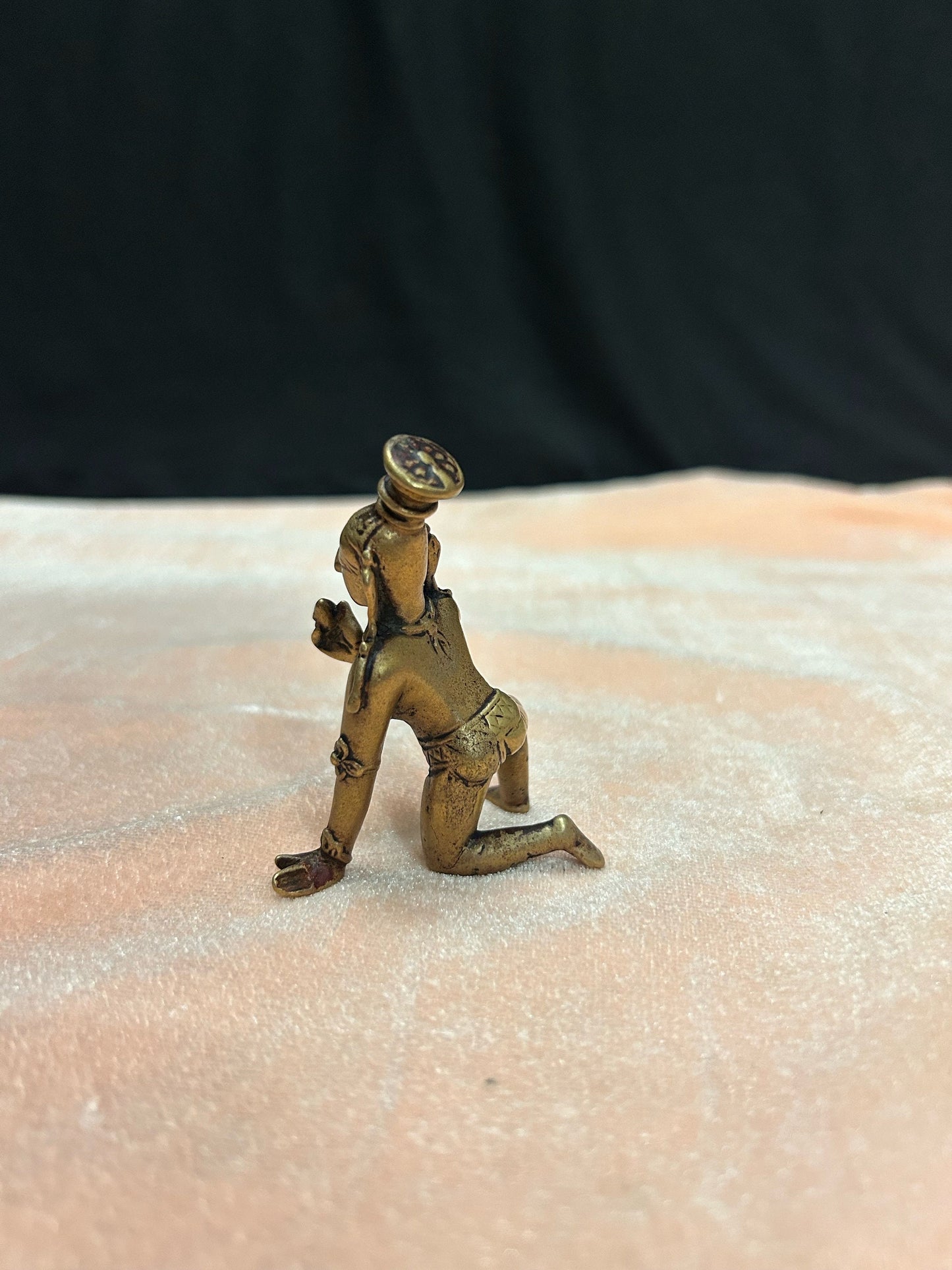 vintage bronze made crawling krishna / ambegalukrishna / butterball krishna