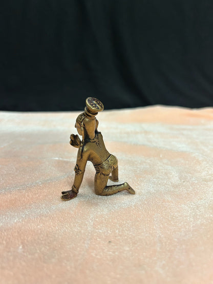 vintage bronze made crawling krishna / ambegalukrishna / butterball krishna