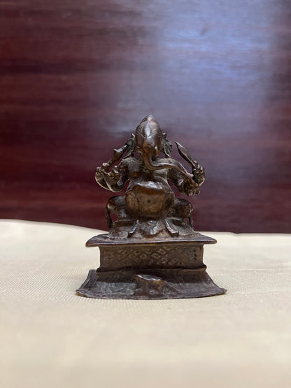 Vintage bronze made ganesha idol from south