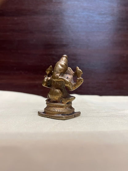 Vintage bronze made ganesha idol