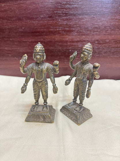 Vintage gujrat style dwarapalakas idol