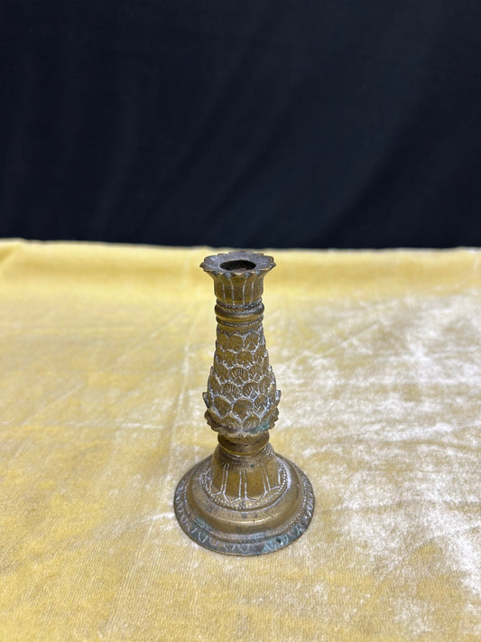 Vintage pineapple designed vase