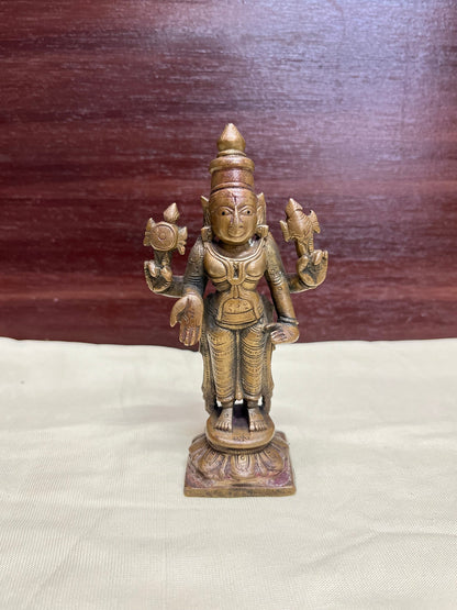 Vintage bronze made srinivas sridevi bhudevi set