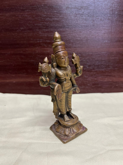 Vintage bronze made srinivas sridevi bhudevi set