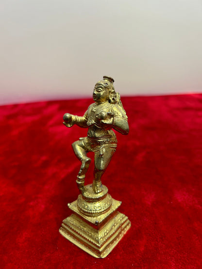 Prasiddh copper idols presents panchaloha idol of lord navaneeta krishna double butter ball , in each hands