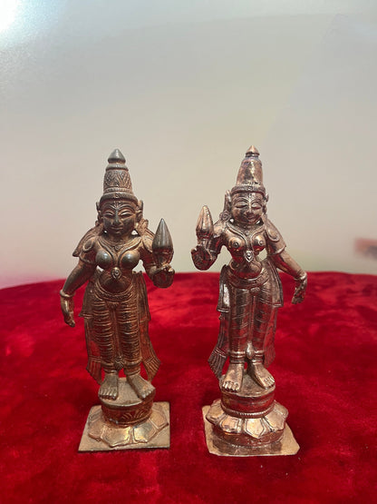 Prasiddh copper idol present copper idol of sridevi and bhudevi