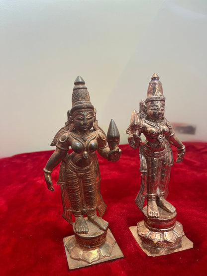 Prasiddh copper idol present copper idol of sridevi and bhudevi