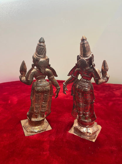 Prasiddh copper idol present copper idol of sridevi and bhudevi