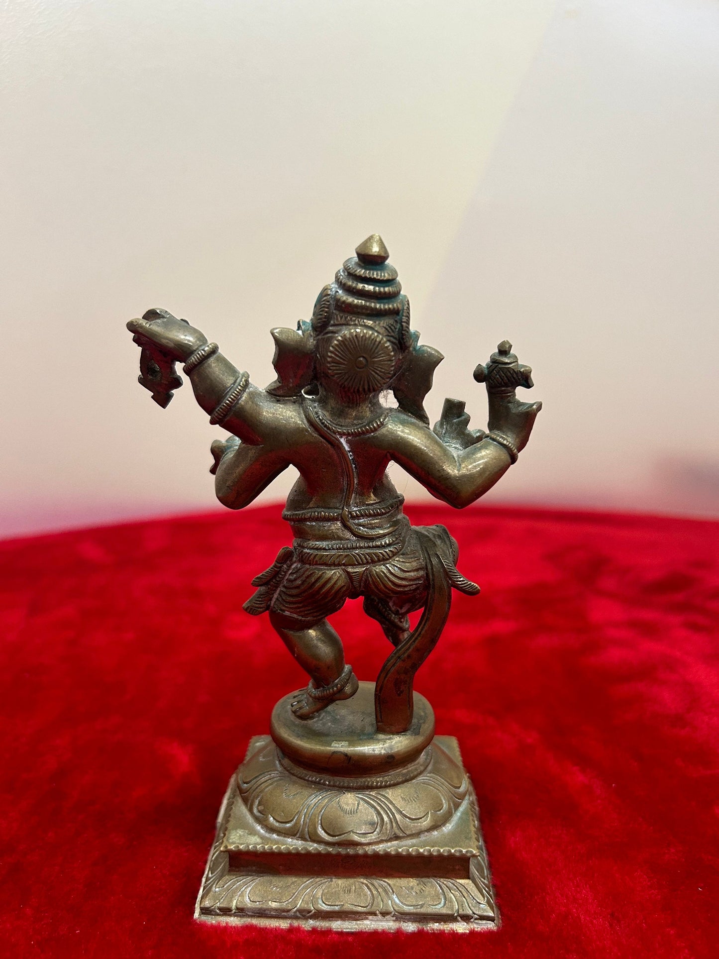 Vintage bronze made dancing ganesha idol