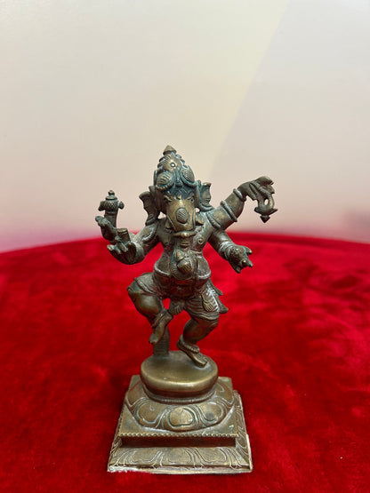 Vintage bronze made dancing ganesha idol