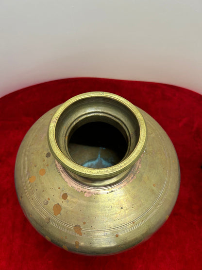 Vintage bronze cast unique ritual water storing vessel koda pana, bindige, solid and heavy from coastal kerala