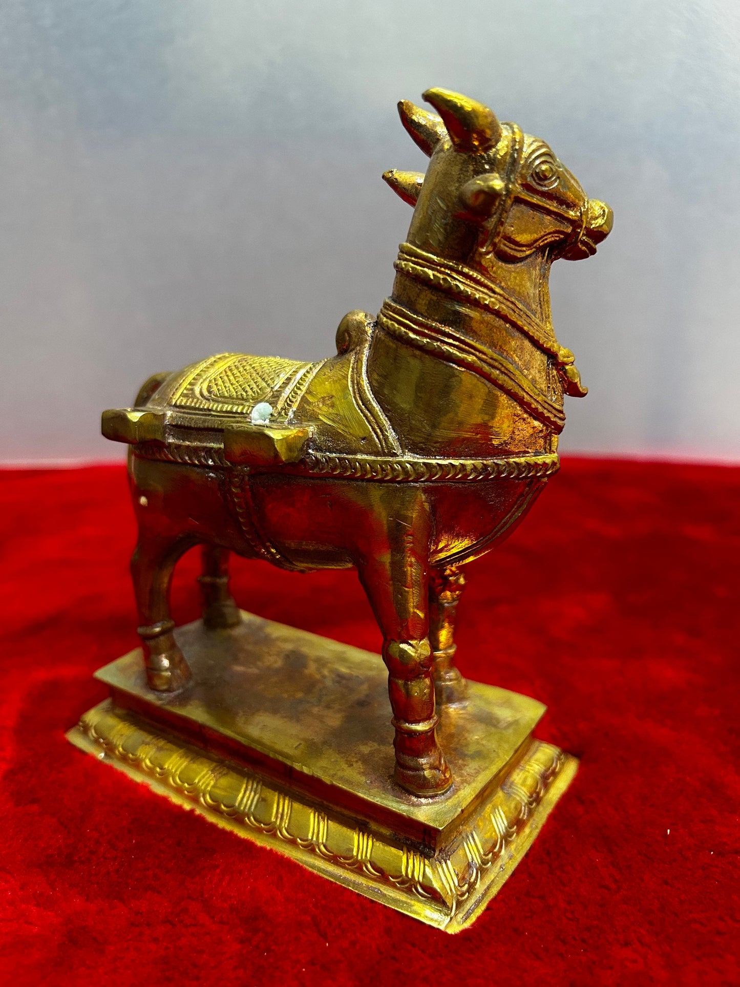 Prasiddh copper idols presents copper idol of nandhi vahana