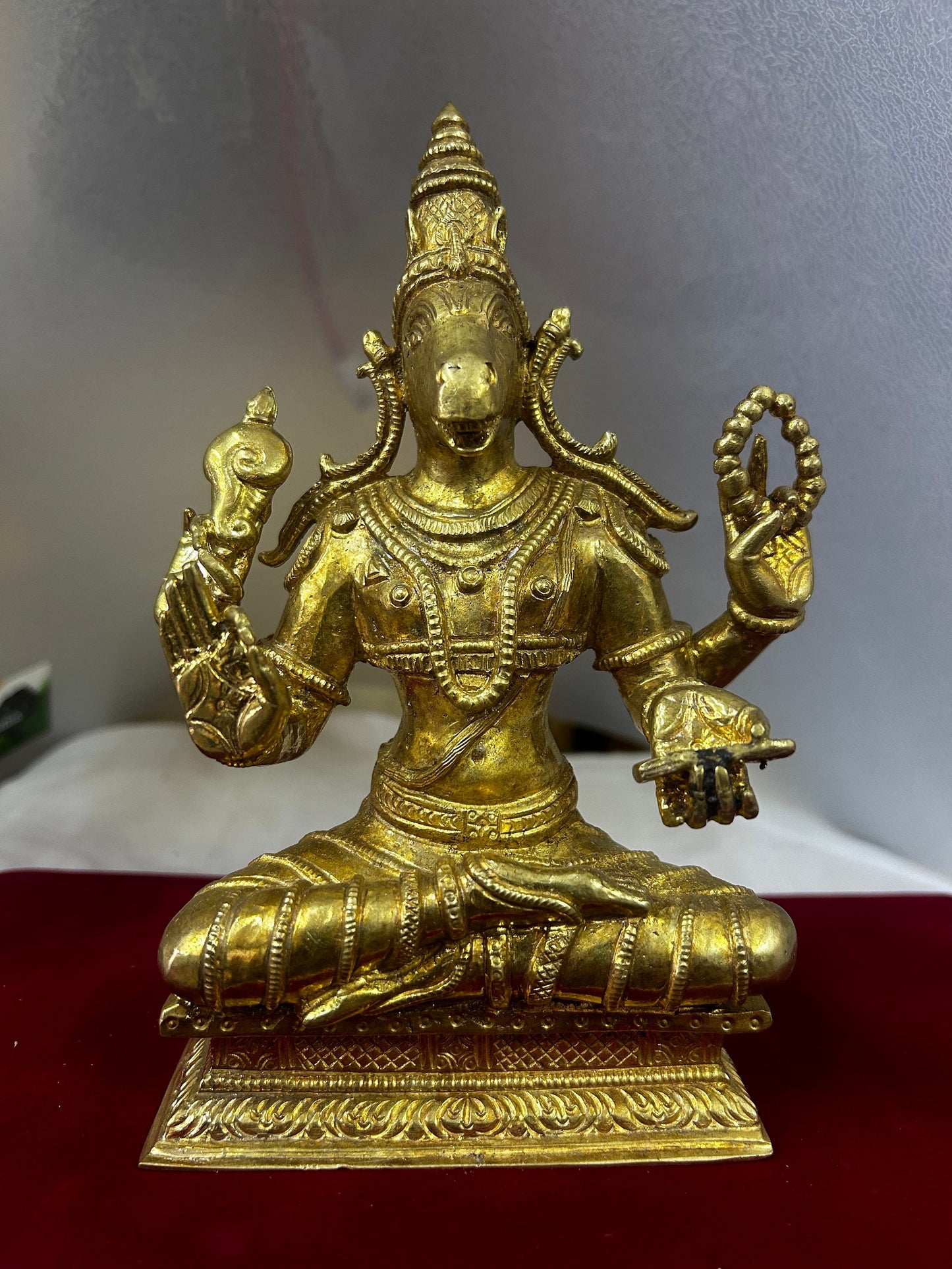 Prasiddh Copper Idols presents panchaloha idol of Hayagreeva Hyagriva Swamy idol