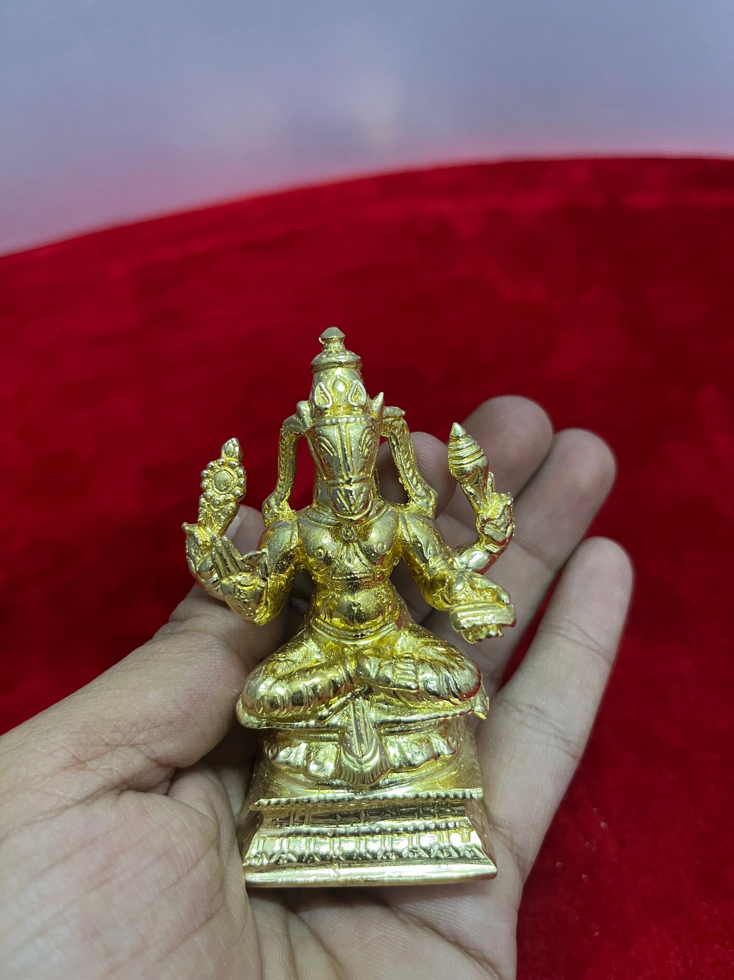 Prasiddh Copper Idols presents panchaloha idol of Hyagreeva hayagreeva swamy