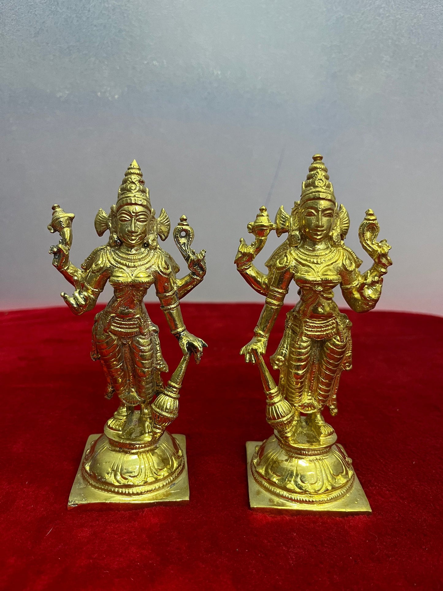 Prasiddh Copper Idols presents panchaloha idol of Dwarapalaki