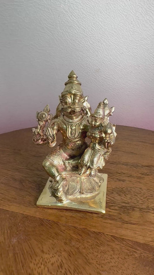 Lakshmi Narasimha Swamy - Prasiddh idols present Panchaloha idol