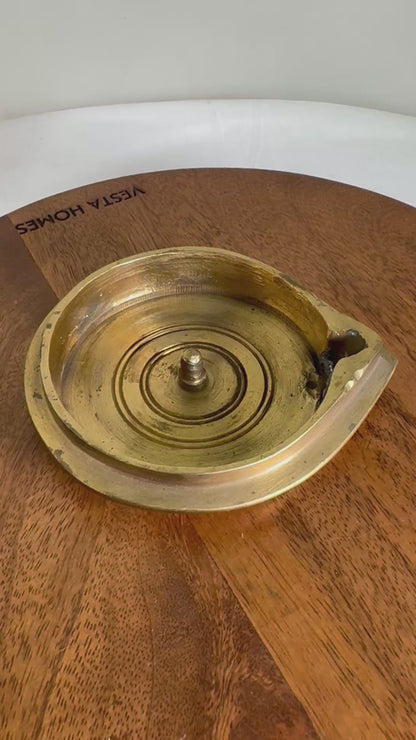 Tatte / Battalu Deepa/Deepam/Lamp - Prasiddh Idols Presents Panchaloha handcrafted plate lamp